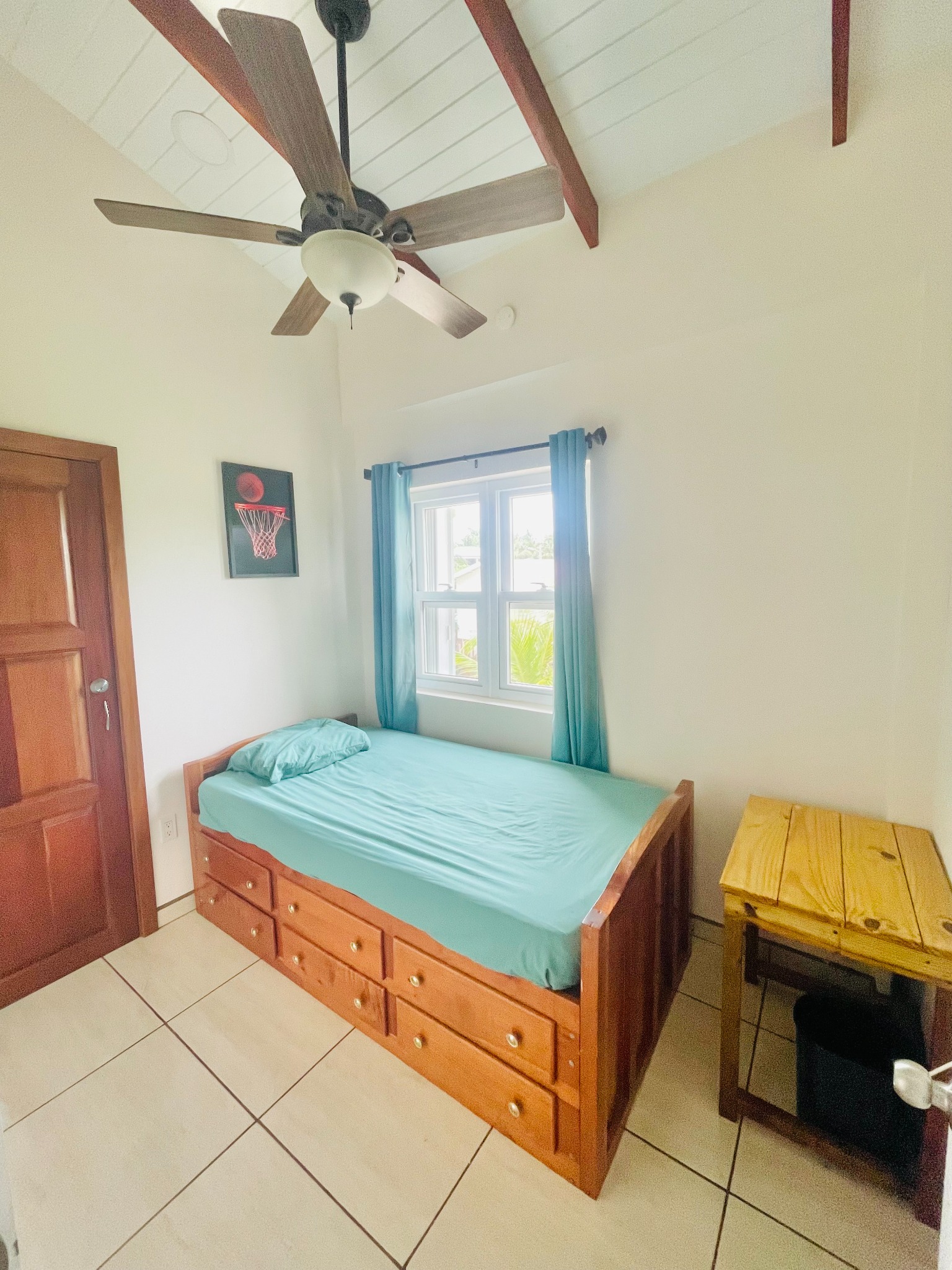 Single bedroom